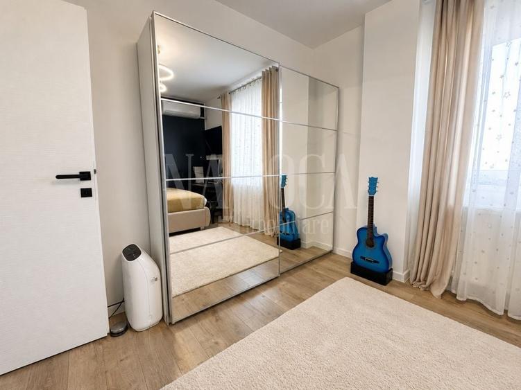 Apartament cu 3 camere semidecomandat în Dâmbul Rotund