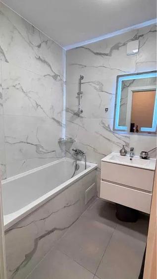 Apartament cu 3 camere decomandat în Pipera