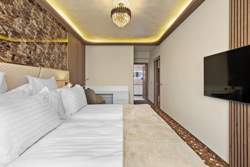 Complex RIF, Apartmente de inchiriat zona Mall Coresi, 2 camere cu 2 bai, 93 mp - 5