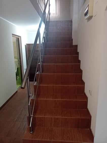 Casă individuală cu 4 camere cu Canalizare în Costi