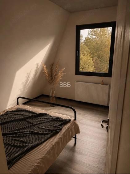 Casă cu 4 camere cu Teren 300 Mp în Novaci