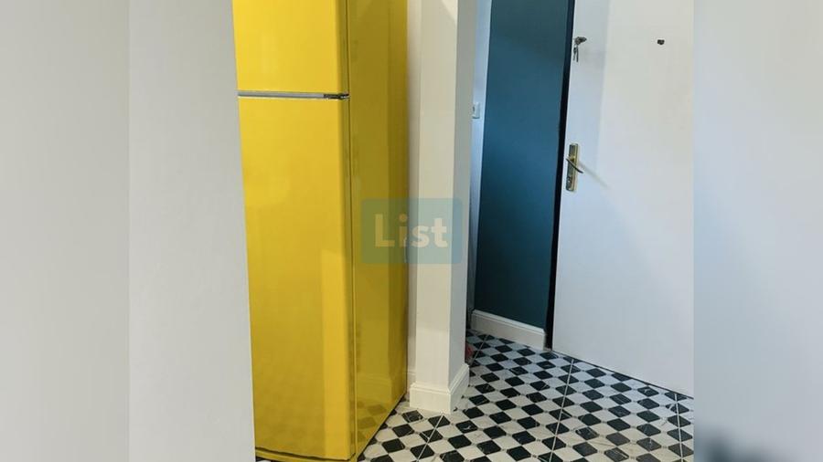 Apartament cu 4 camere decomandat în Victoriei