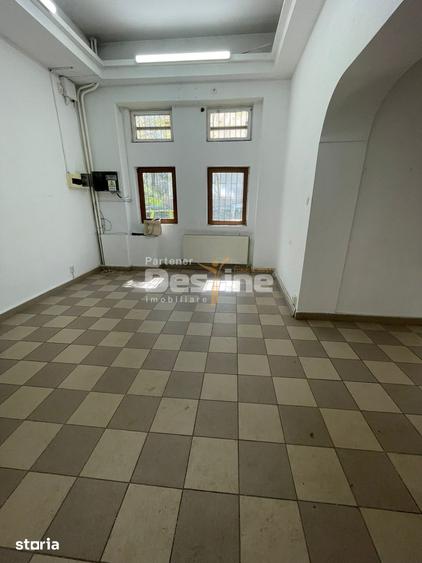 Spațiu comercial, de 65 mp, în Drumul Taberei