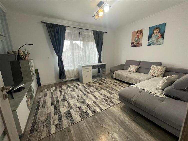 Casă cu 4 camere cu Teren 390 Mp în Oșorhei