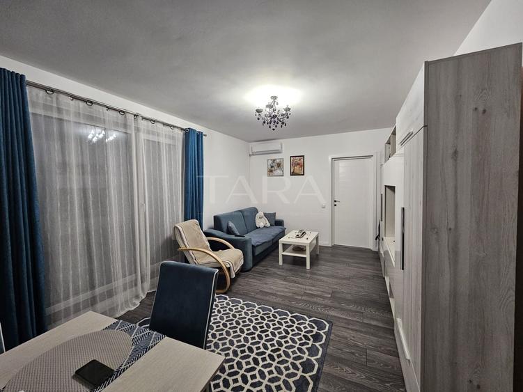Apartament cu 3 camere decomandat, mobilat în Sânnicoară