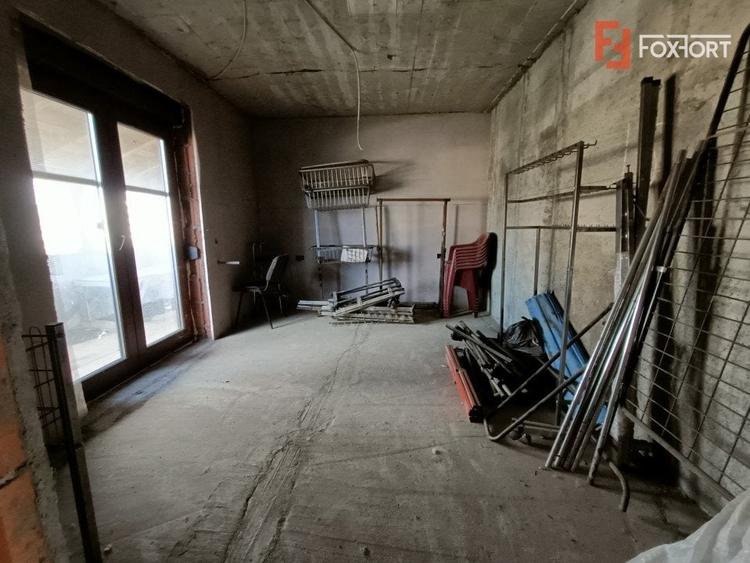 Casă individuală cu 6 camere cu Teren 1088 Mp în Chișoda