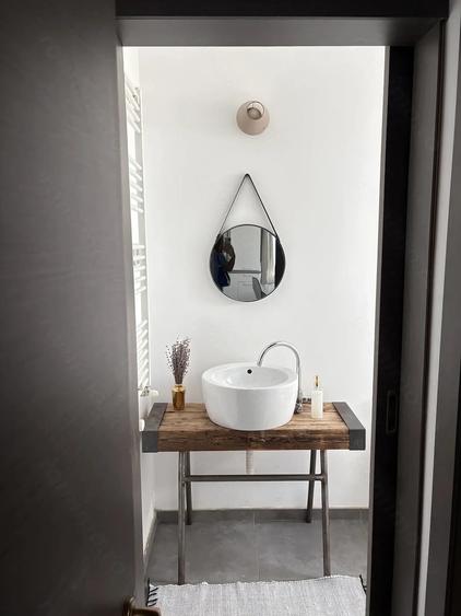 De inchiriat apartament la mansarda pentru locuit, Balcescu, cladire istorica reabilitata, lux - 1