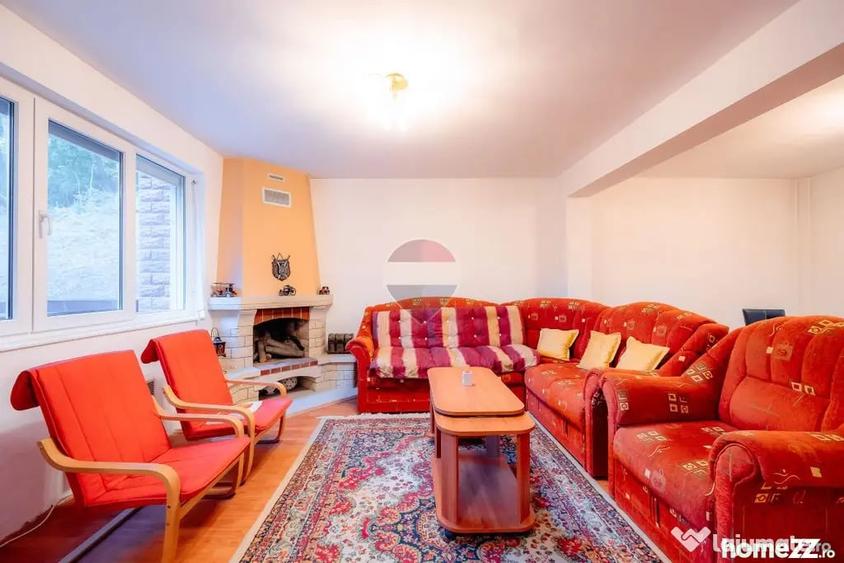Casă cu 4 camere cu Teren 1292 Mp în Drăganu