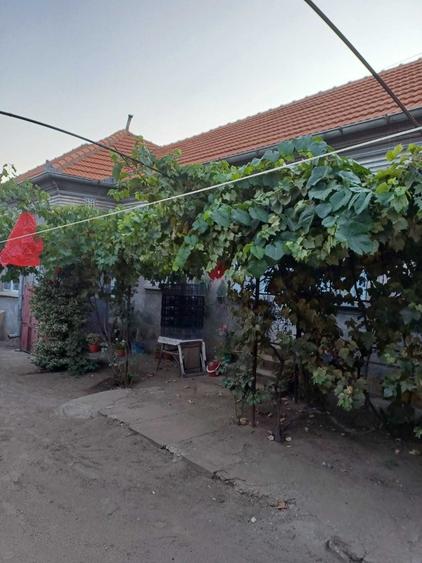 Casă cu 4 camere în Poiana Mare