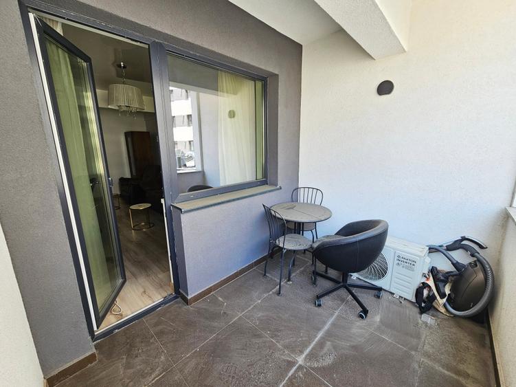 Apartament cu 2 camere decomandat în Mihai Bravu