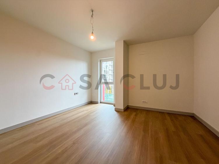 Apartament cu 3 camere semidecomandat în Iris