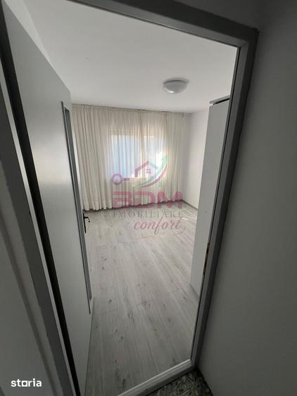 Apartament cu 3 camere decomandat în Micro 1