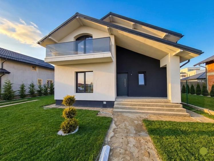 Casă individuală cu 5 camere cu Teren 300 Mp în Tunari