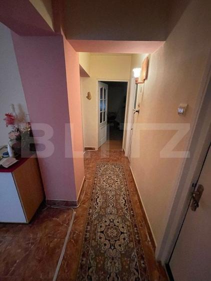 Apartament cu 4 camere decomandat, mobilat în Micro 17