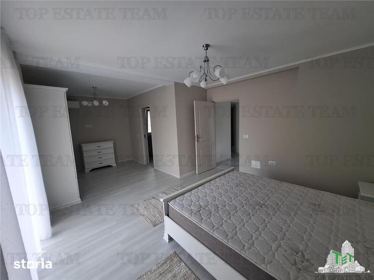 Casă cu 7 camere decomandat cu Teren 720 Mp în Crevedia