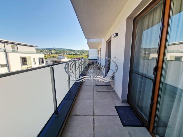 Apartament cu 3 camere semidecomandat, mobilat în Borhanci