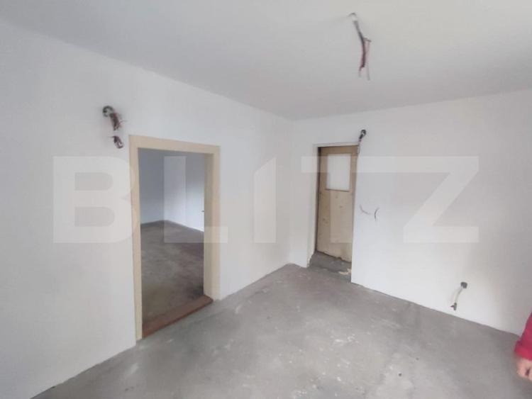 Casă individuală cu 2 camere cu Teren 200 Mp în Central