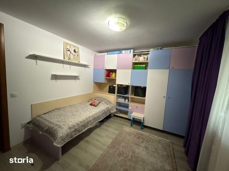 Apartament cu 3 camere, mobilat în Jiului