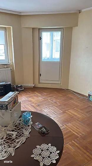 Apartament cu 3 camere decomandat în Faleză