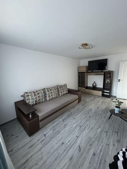 Apartament cu 2 camere decomandat în Lehnești