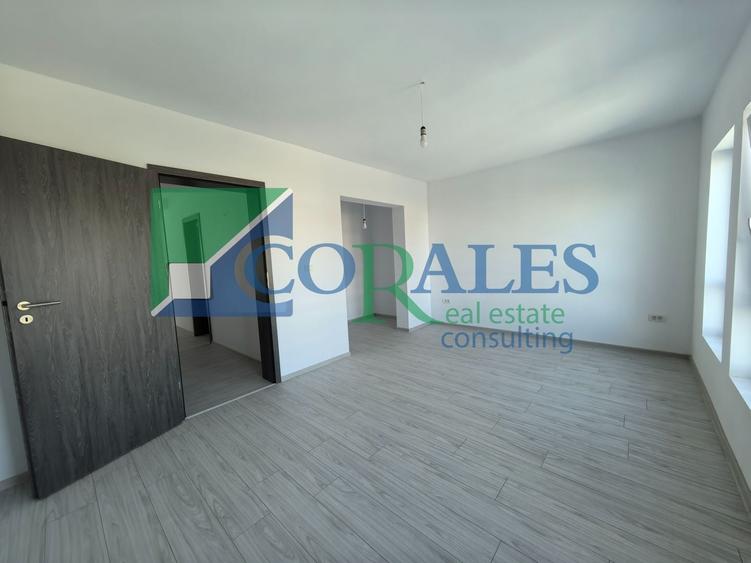 Duplex cu 4 camere cu Canalizare în Săcălaz