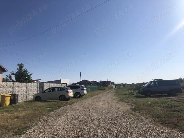 Teren de 600 mp, în Domnești