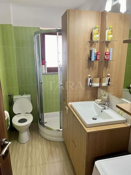 Apartament cu 3 camere decomandat, mobilat în Borhanci