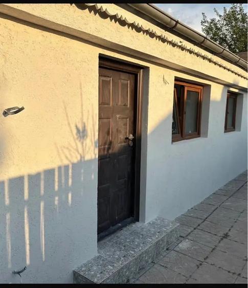 Casă cu 3 camere în Central