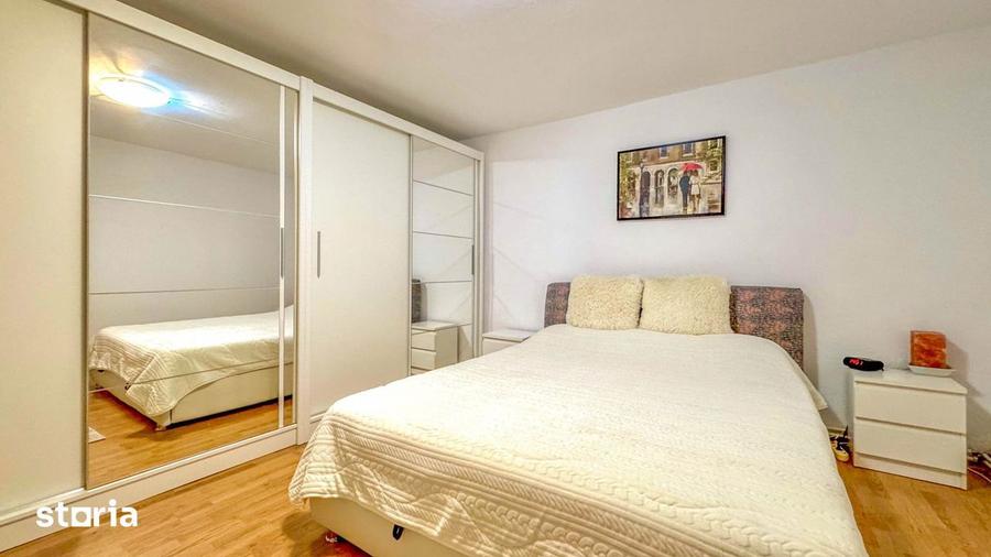 Casă cu 10 camere cu Teren 1422 Mp în Central