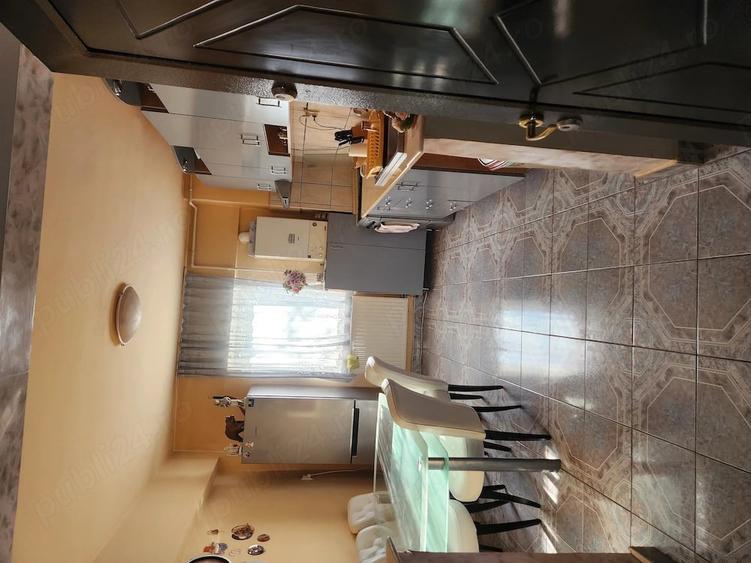 Vand apartament cu 2 camere micro 16 etaj 1 - 1