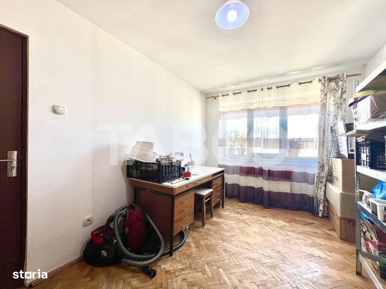 Apartament cu 4 camere decomandat în Mănăștur