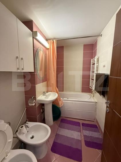 Apartament cu 2 camere decomandat, mobilat în Central