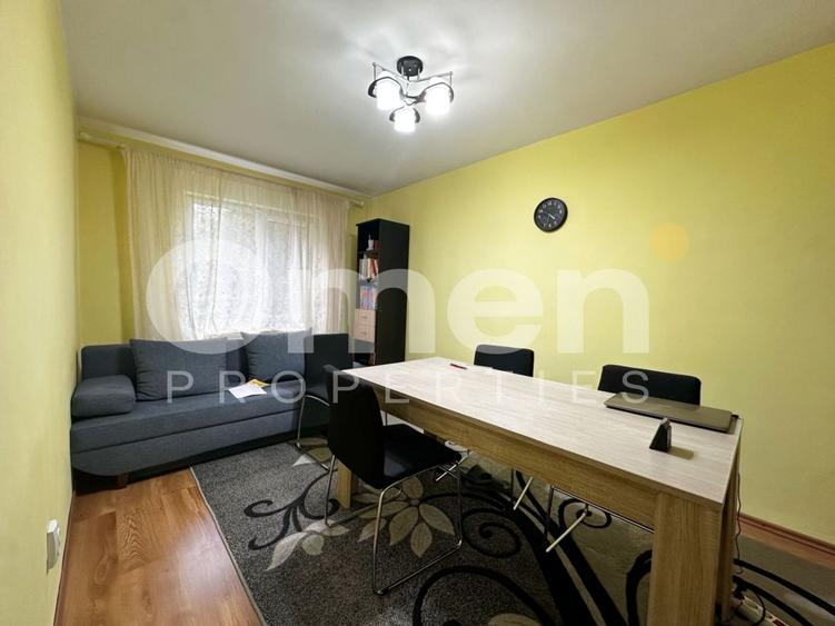 Apartament cu 3 camere semidecomandat, mobilat în Săsar