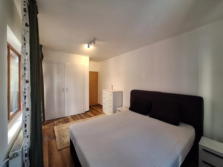 Apartament cu 2 camere semidecomandat, mobilat în Florești