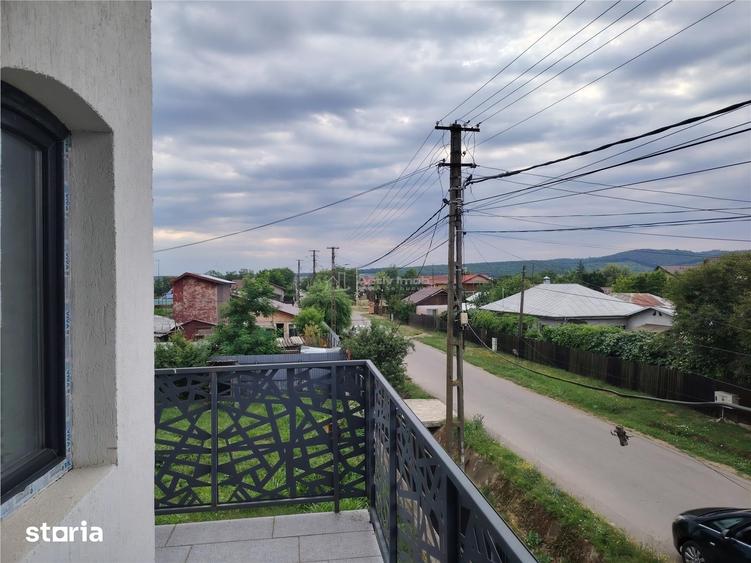 Casă cu 4 camere decomandat cu Teren 600 Mp în Lipănești