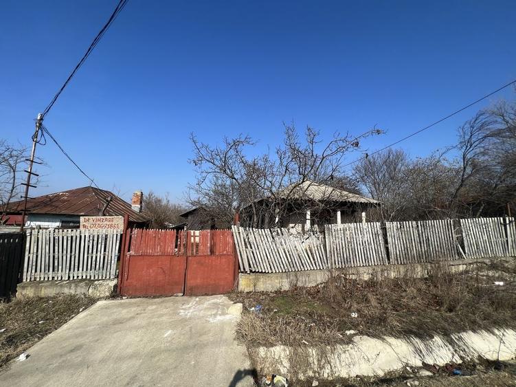 Casă cu 3 camere în Călugăreni