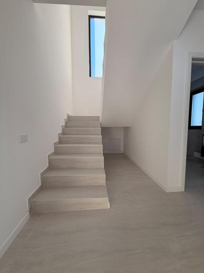 Casă individuală cu 4 camere cu Teren 375 Mp în Berceni