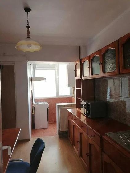 Apartament cu 3 camere decomandat în Traian