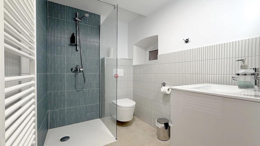 Apartament cu 2 camere semidecomandat, mobilat în Centrul Istoric