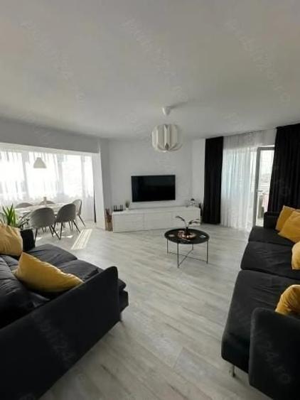 Apartament cu 3 camere decomandat, mobilat în Tomis III