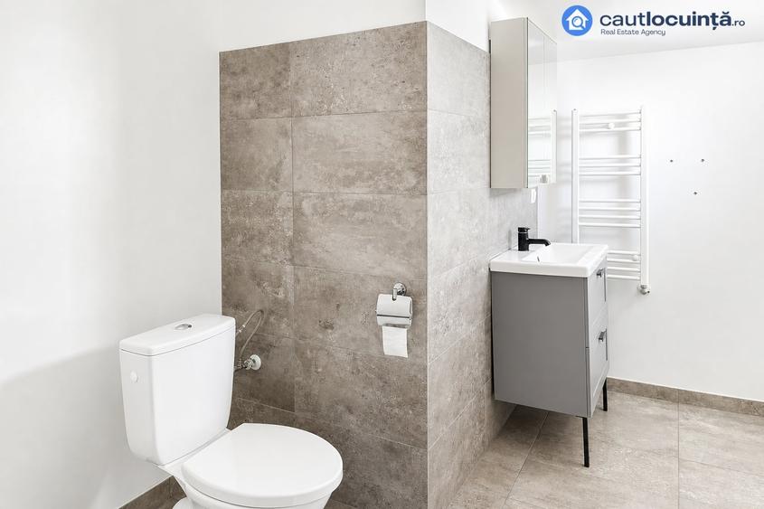 Casă individuală cu 8 camere cu Canalizare în Fundeni