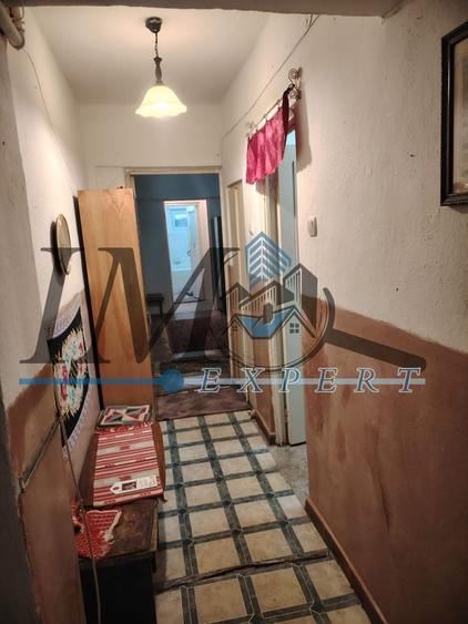 Apartament cu 3 camere, mobilat în Central