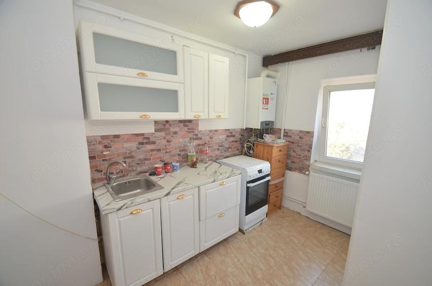 Apartament cu 2 camere semidecomandat în Dâmbovița
