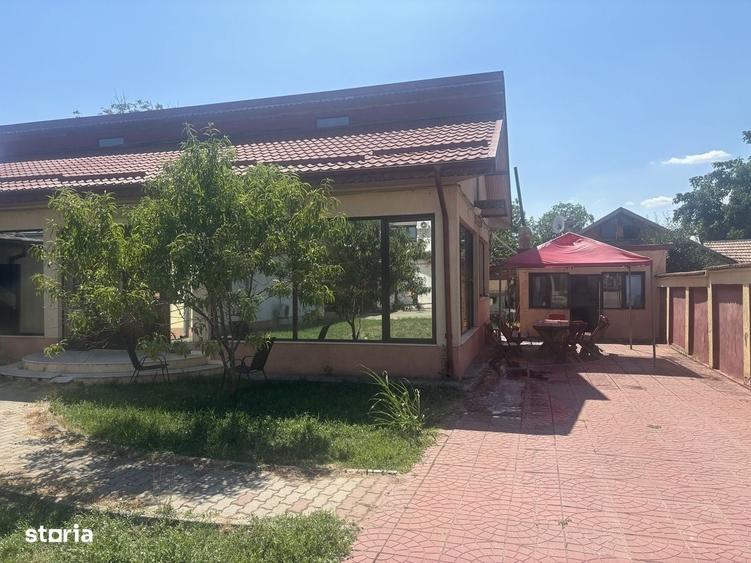 Spațiu comercial, de 200 mp, în Central