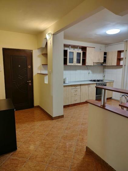 Apartament cu 2 camere decomandat în Mărăști