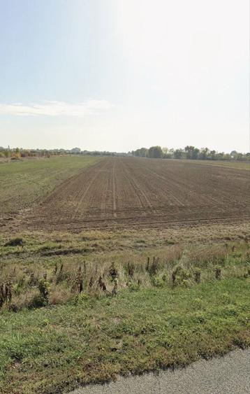 Teren de 12400 mp, în Enoșești