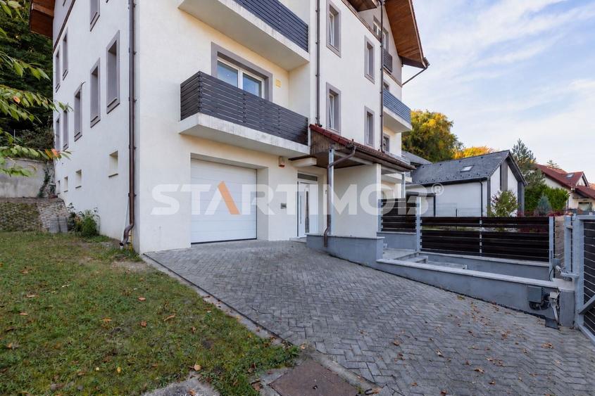 Casă individuală cu 5 camere cu Canalizare în Noua
