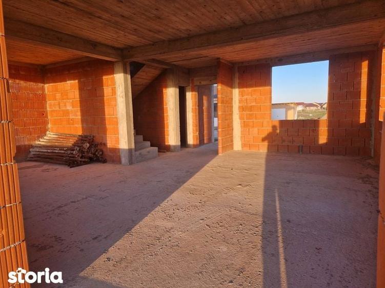 Casă cu 4 camere cu Teren 130 Mp în Sânmartin