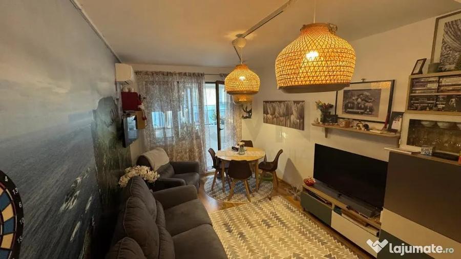 Apartament cu 5 camere decomandat în Dristor