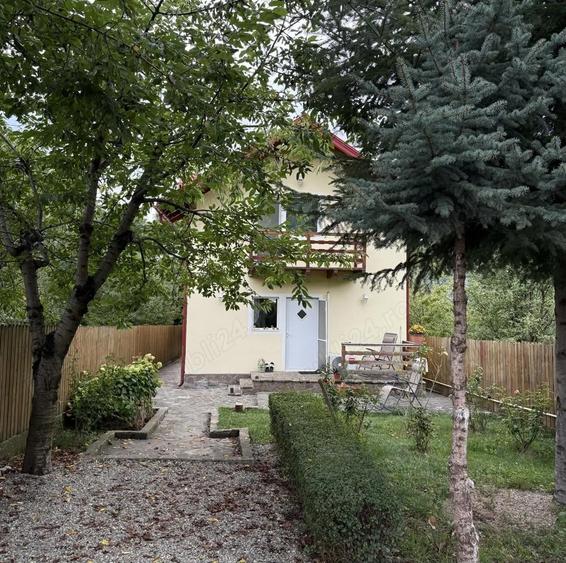 Casă cu 3 camere în Central